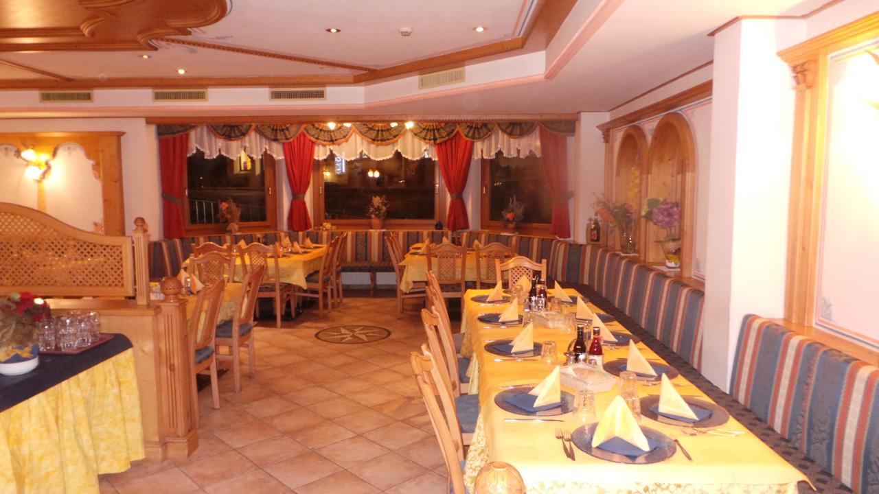 Hotel Pordoi - Fam Furgler Arabba Exteriör bild